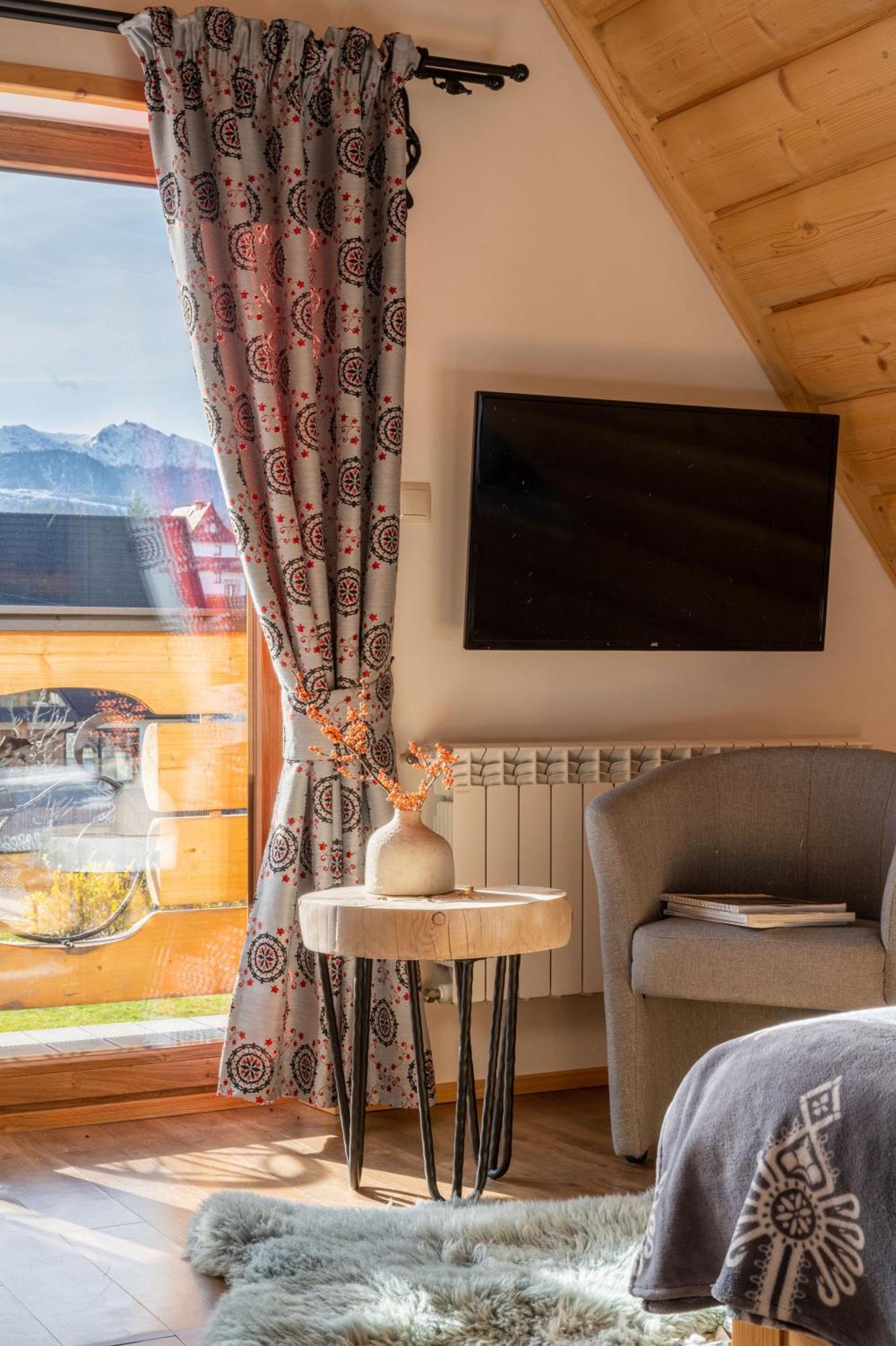 Chalet Lux-house & Jacuzzi Sauna *